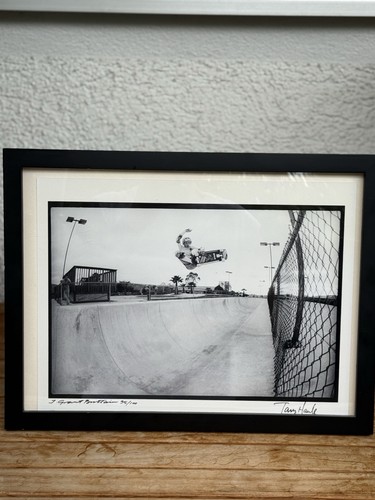 Foto firmata tony hawk - hawk, j
